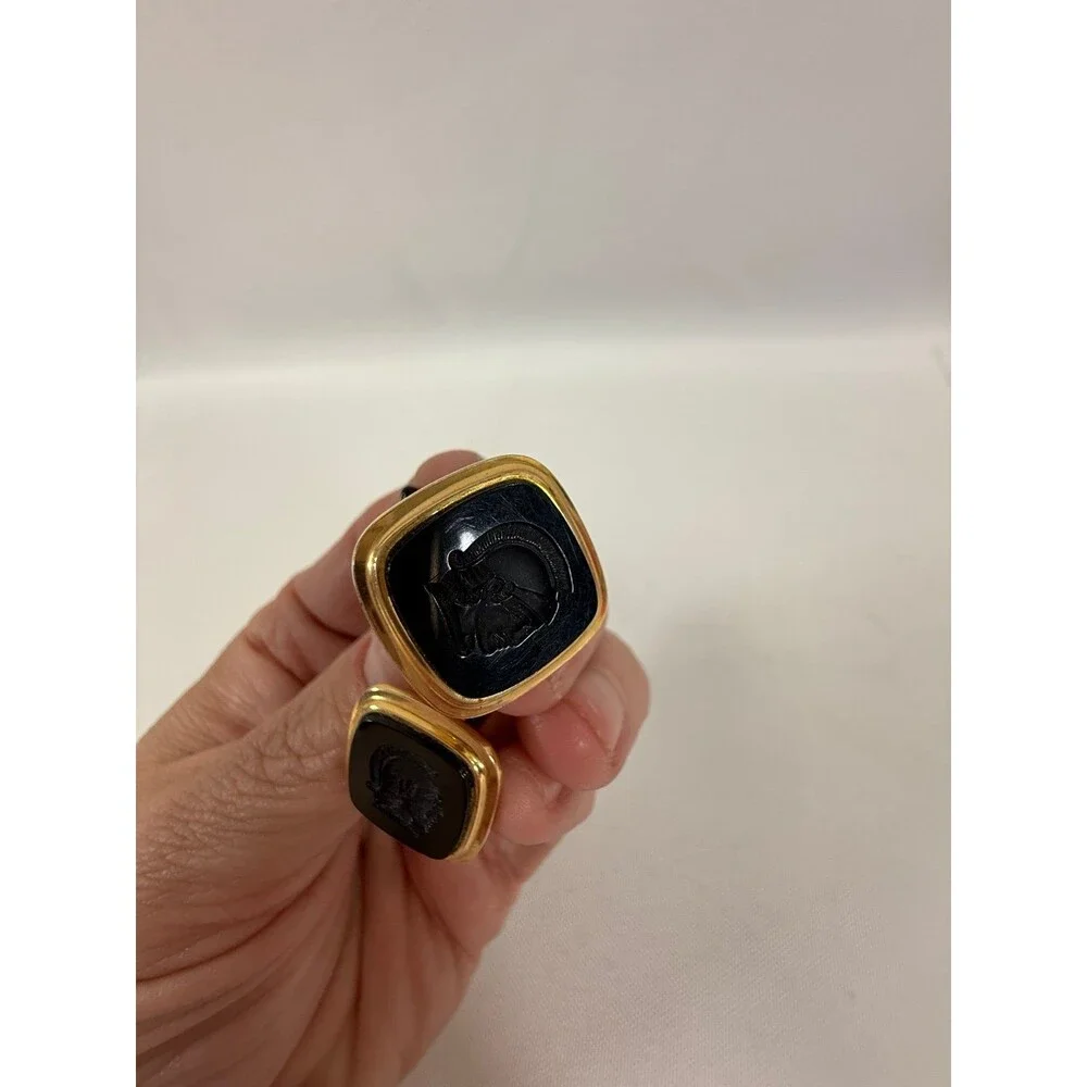 Vintage Cufflinks Krementz Gold-Tone Model Featuring an Intaglio design of a Rom